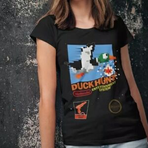 Duck Hunt by Nintendo Graphic Tee Shirt in Black with Duck Hunt Artwork size L